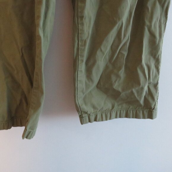 MADEWELL Plus Garment-Dyed Low-Slung Straight Cargo Pants in Classic Olive 18W - Picture 6 of 13